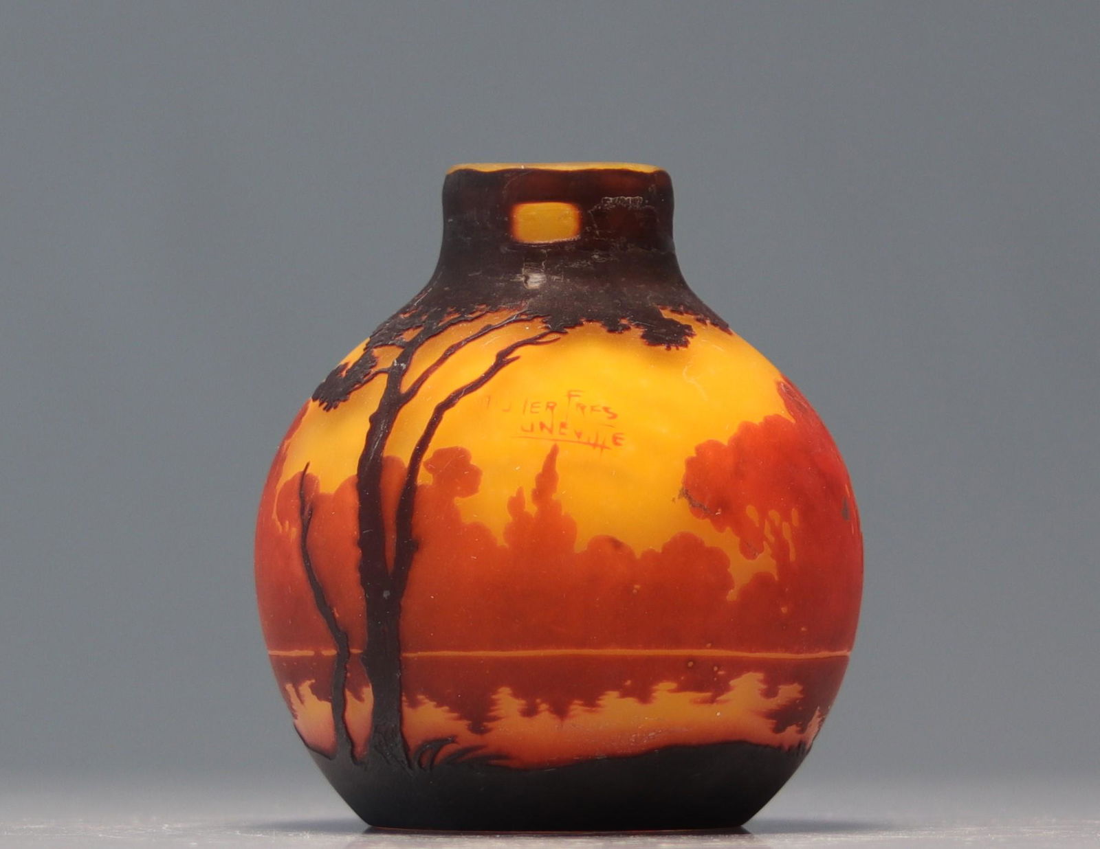 Muller freres ball lamp with landscape decoration (1 of 4)