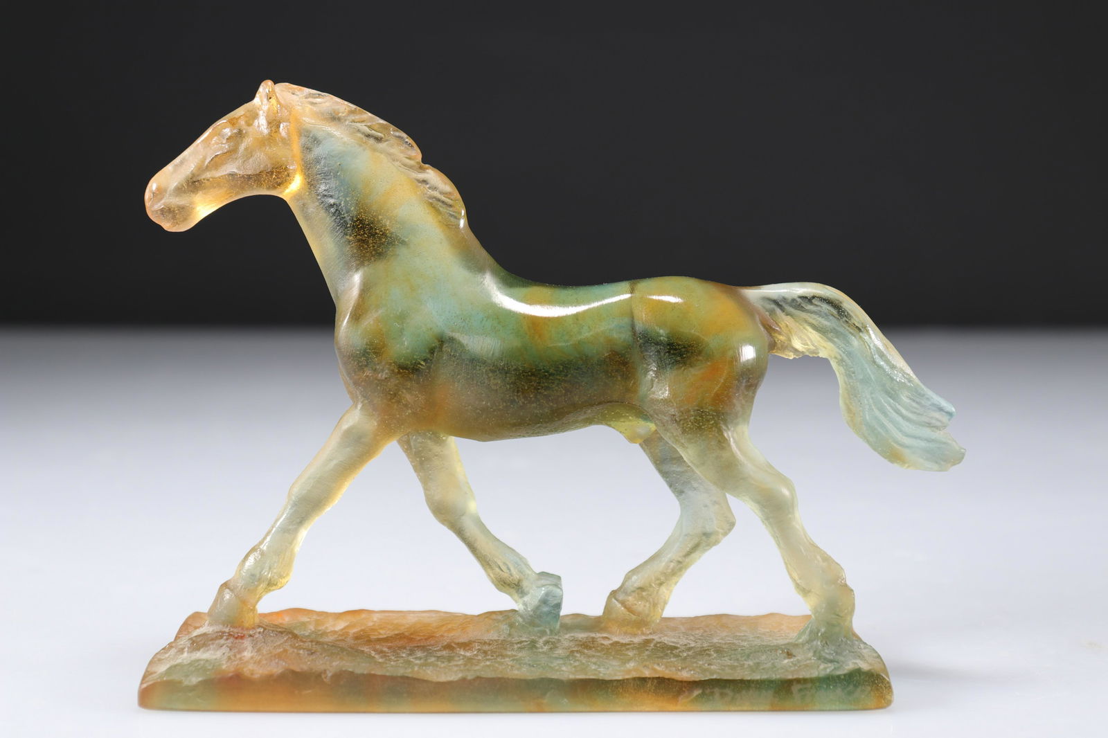 Daum horse statue in glass paste: Daum horse statue in glass paste - Weight: 300 g - Region: France - Sizes: H 100 L 150 l 40 - Condition: good condition - Author / artist: Daum