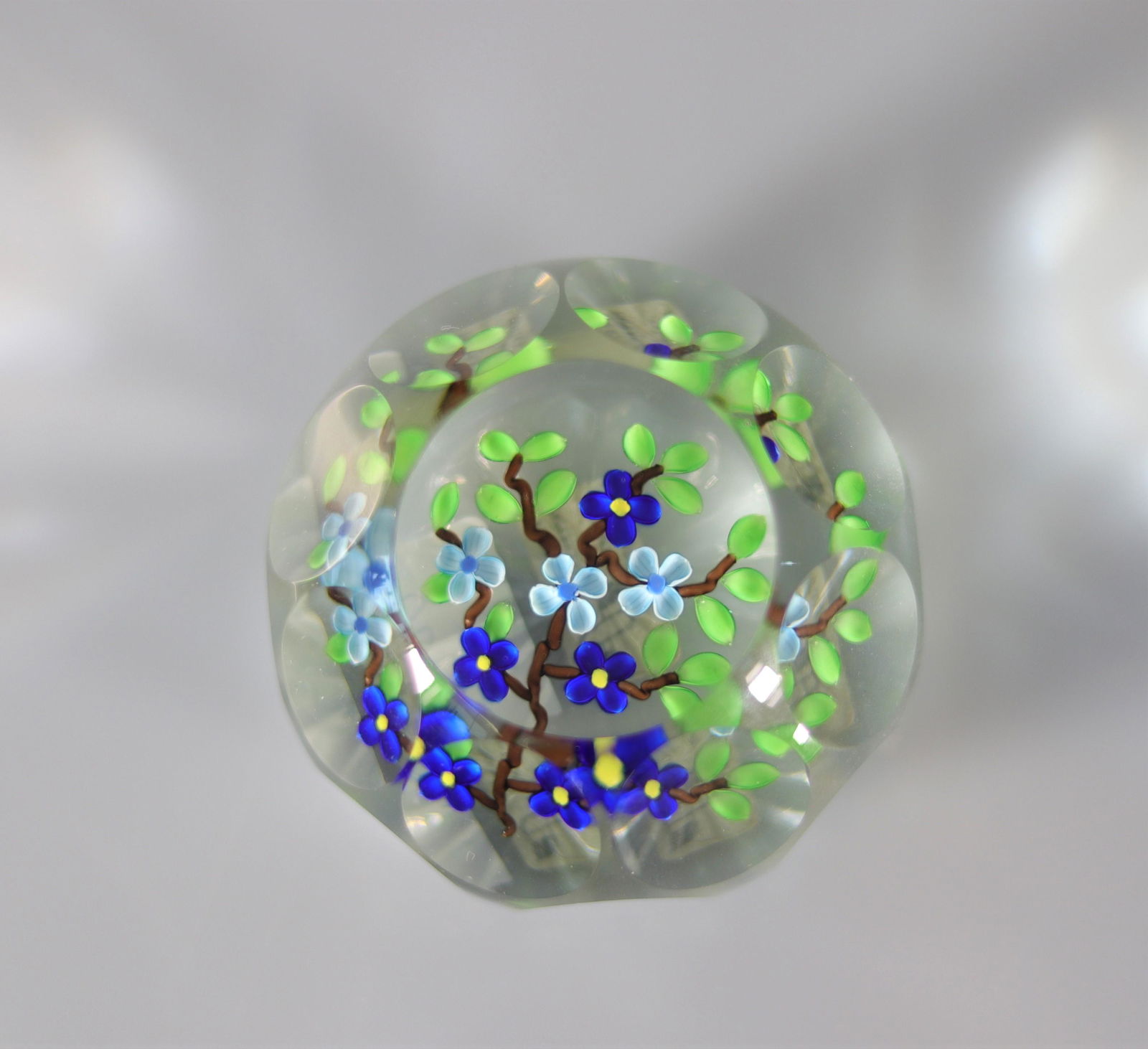 Perthshire paperweight, blue, green and turquoise flowers with 17 facets and 1 at the top, unique (1 of 1)