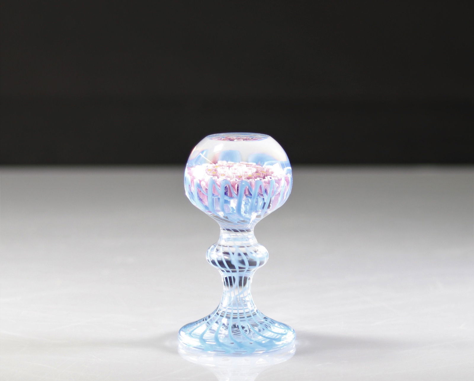 Val Saint-Lambert, Carrera R, Unique piece: Val Saint-Lambert, Carrera R, Unique piece - Weight: 815 g - Sizes: H=140mm L=75mm - Condition: good condition - Author / artist: Val Saint Lambert