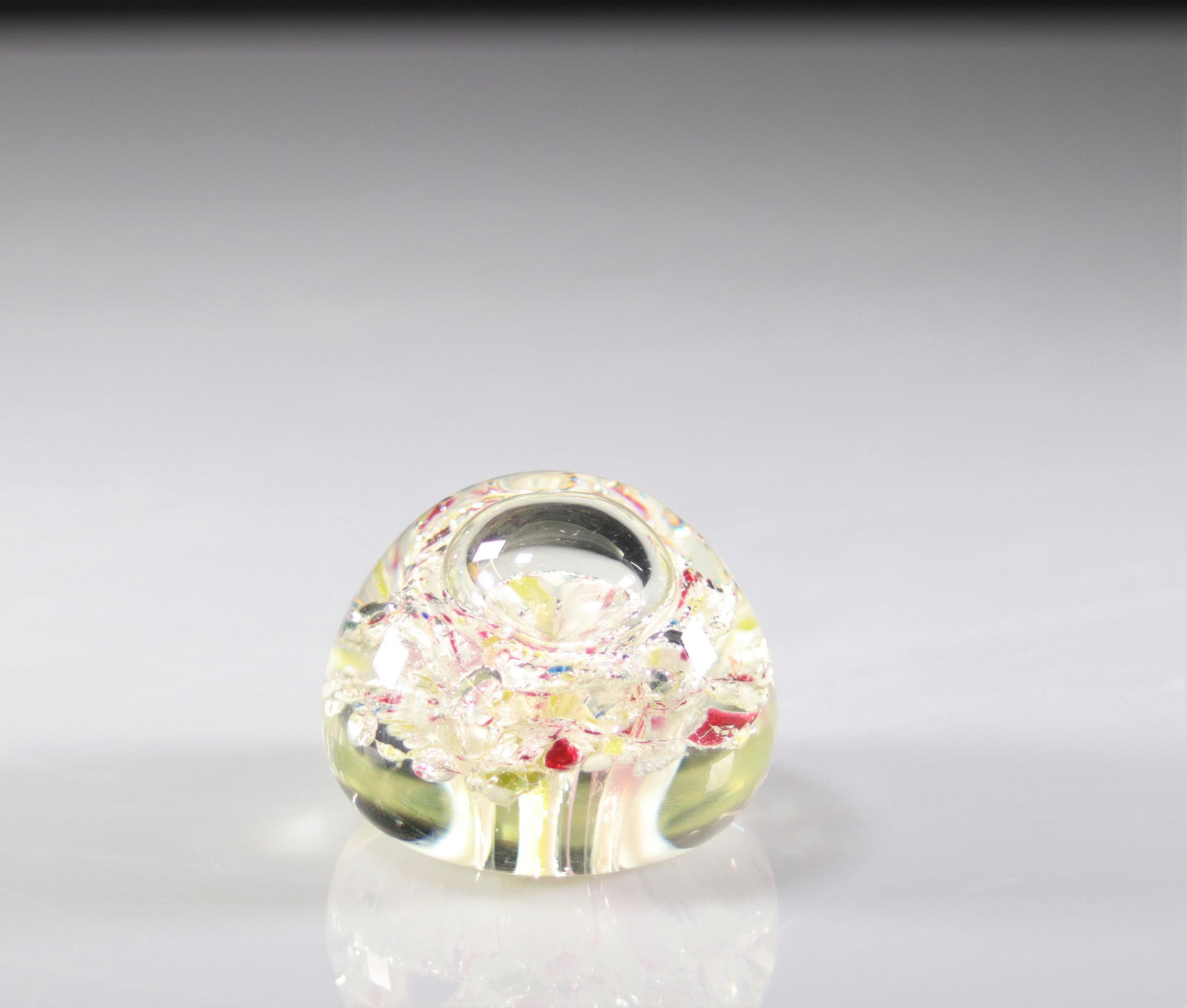 Val Saint-Lambert Paperweight (1 of 2)