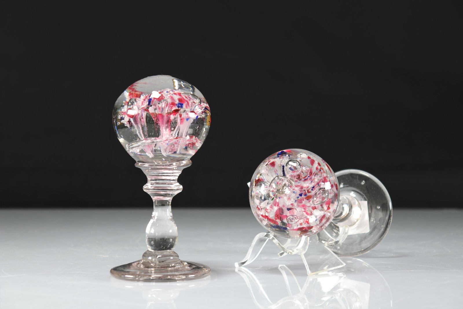 Paperweight Set of 2 Val Saint-Lambert: Paperweight Set of 2 Val Saint-Lambert - Weight: 930 g - Sizes: H=140mm L=70mm - Condition: good condition - Author / artist: Val Saint Lambert