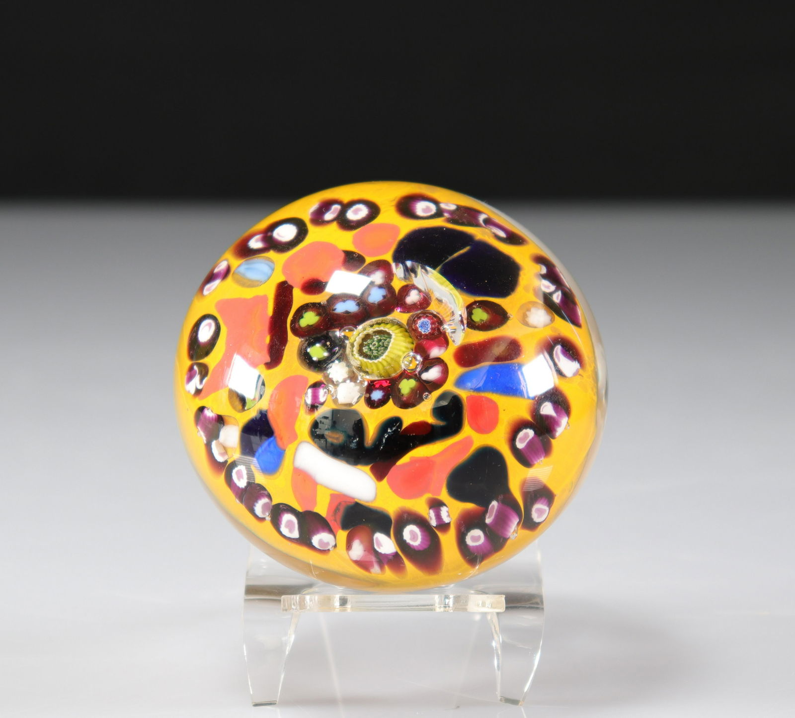 Paperweight. Val Saint-Lambert. annealing defect (1 of 2)