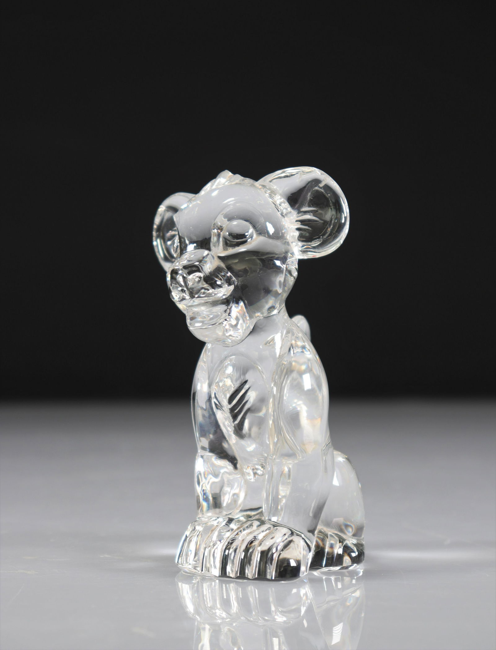 Val-Saint-Lambert statue. Simba: Val-Saint-Lambert statue. Simba - Weight: 560 g - Region: Belgique - Sizes: H 135 L 80 l 55 - Condition: good condition - Author / artist: Val Saint Lambert