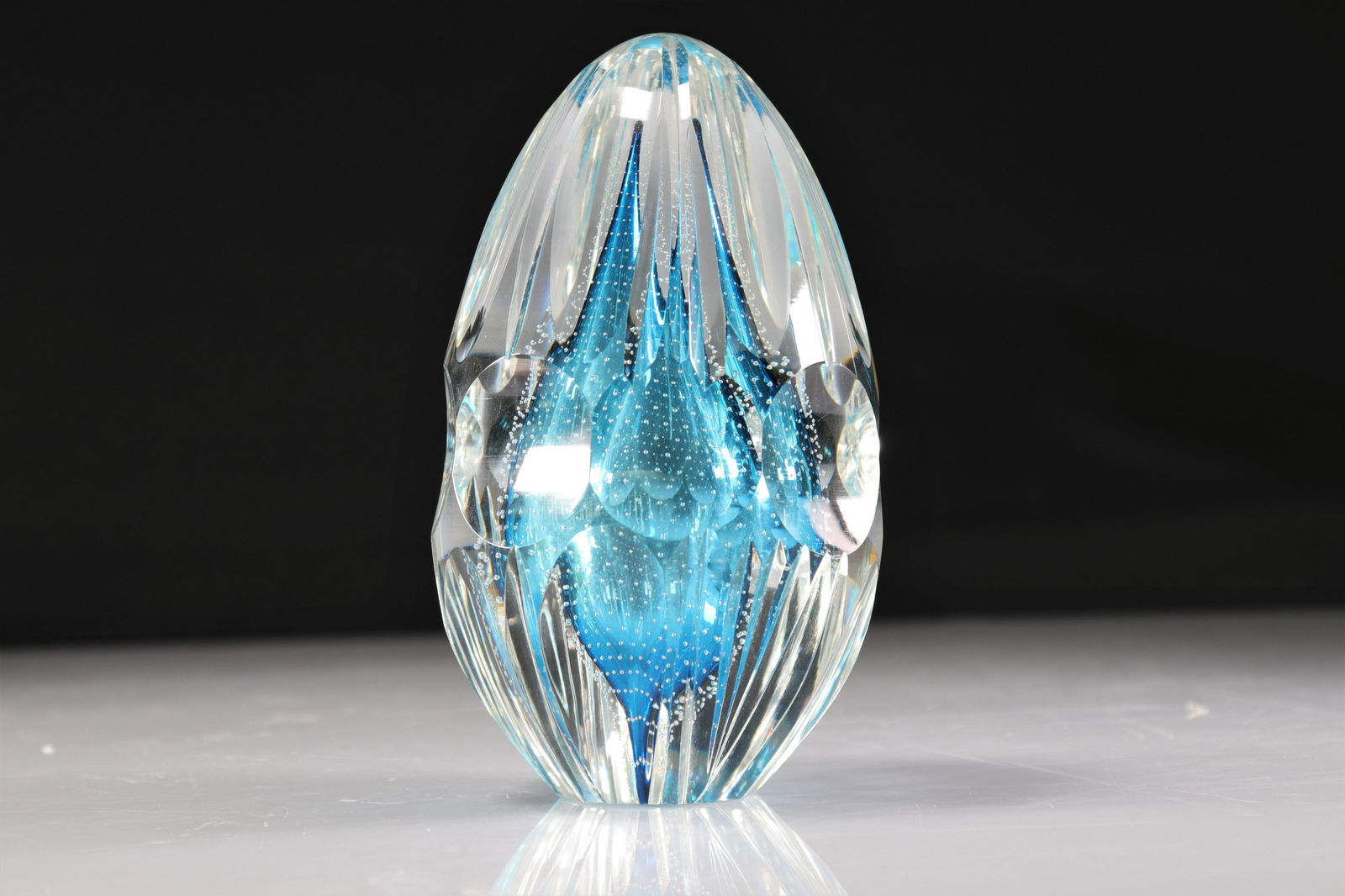 Paperweight. Val Saint-Lambert (1 of 2)