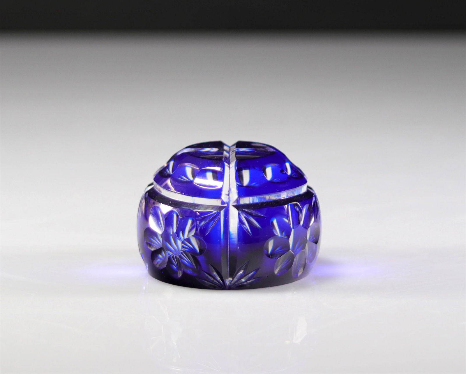 Paperweight. Val Saint-Lambert Joseph Simon (1 of 2)