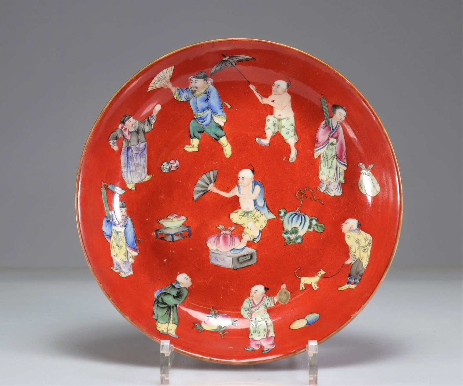 Red background plate Qianlong brand character decorations (1 of 2)