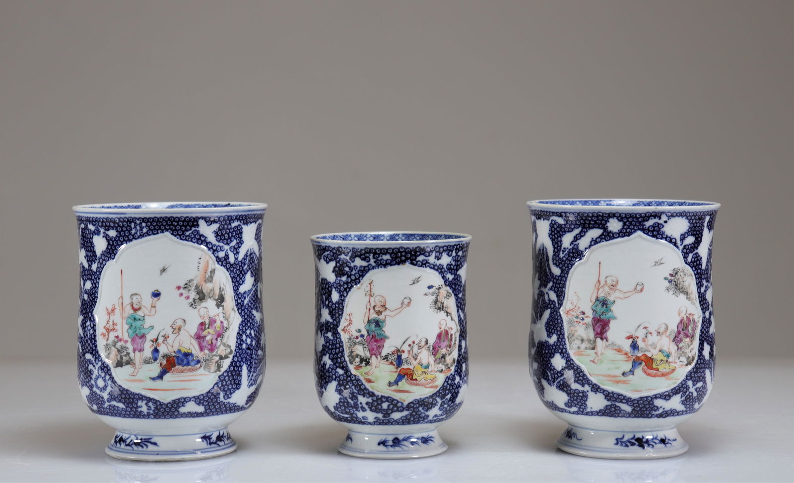 Mugs (3) in 18th century famille rose porcelain decorated with characters (1 of 5)