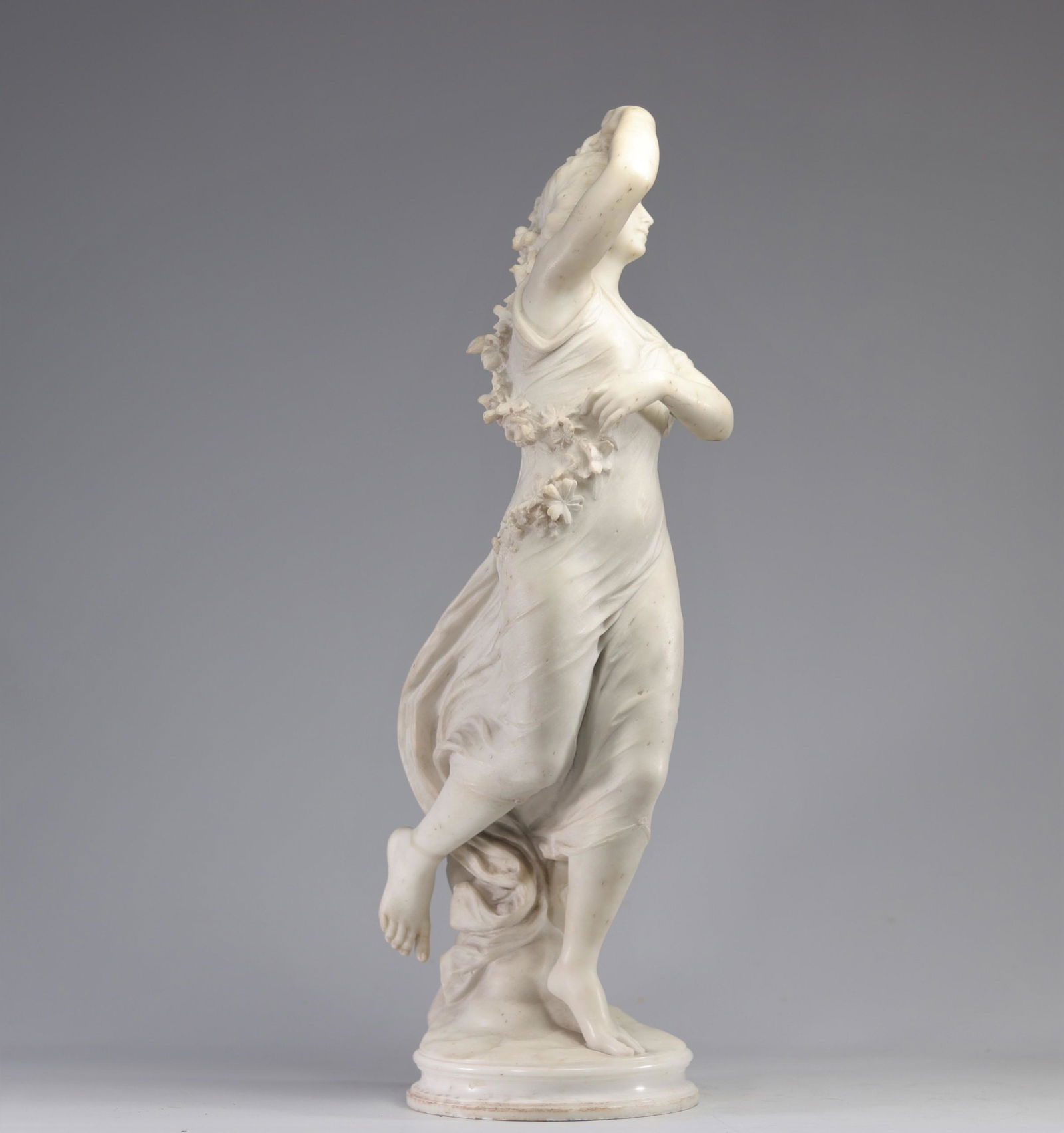 Large marble sculpture Italian work "young woman with flowers" signed (1 of 6)