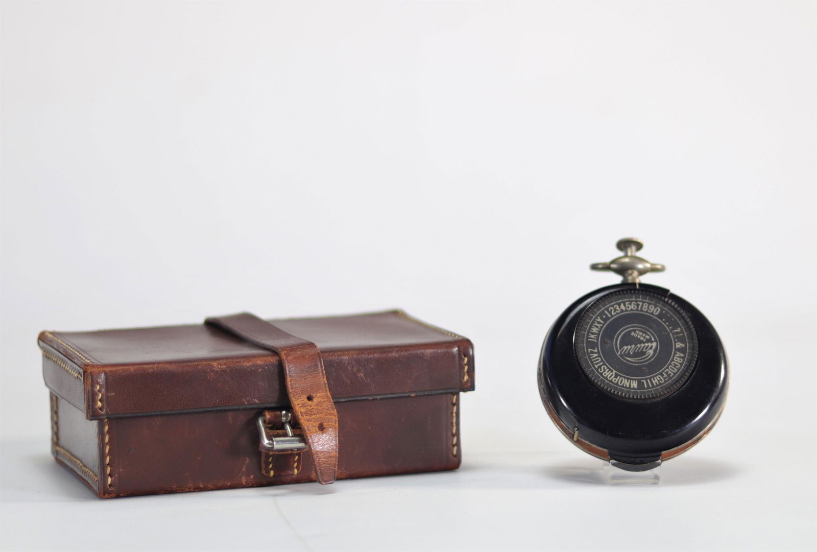 Taurus" type pocket typewriter 1908 (1 of 5)