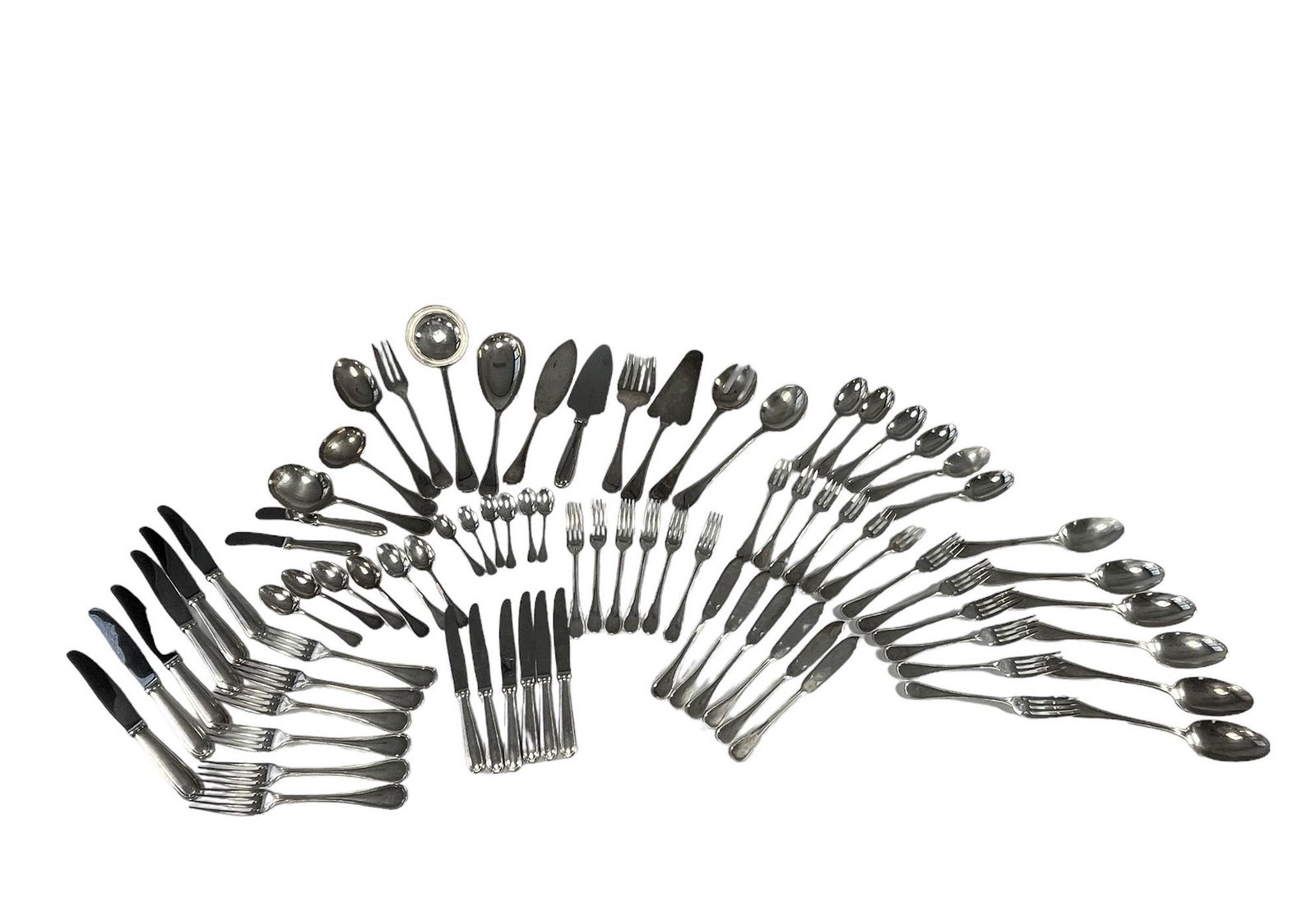 (142) set of households decorated with pearls from Maison Christofle (1 of 4)