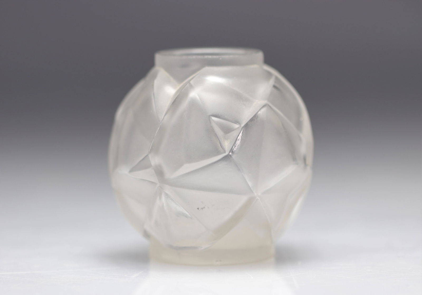 Henri Hunebelle Art Deco miniature vase with geometric pattern (1 of 4)