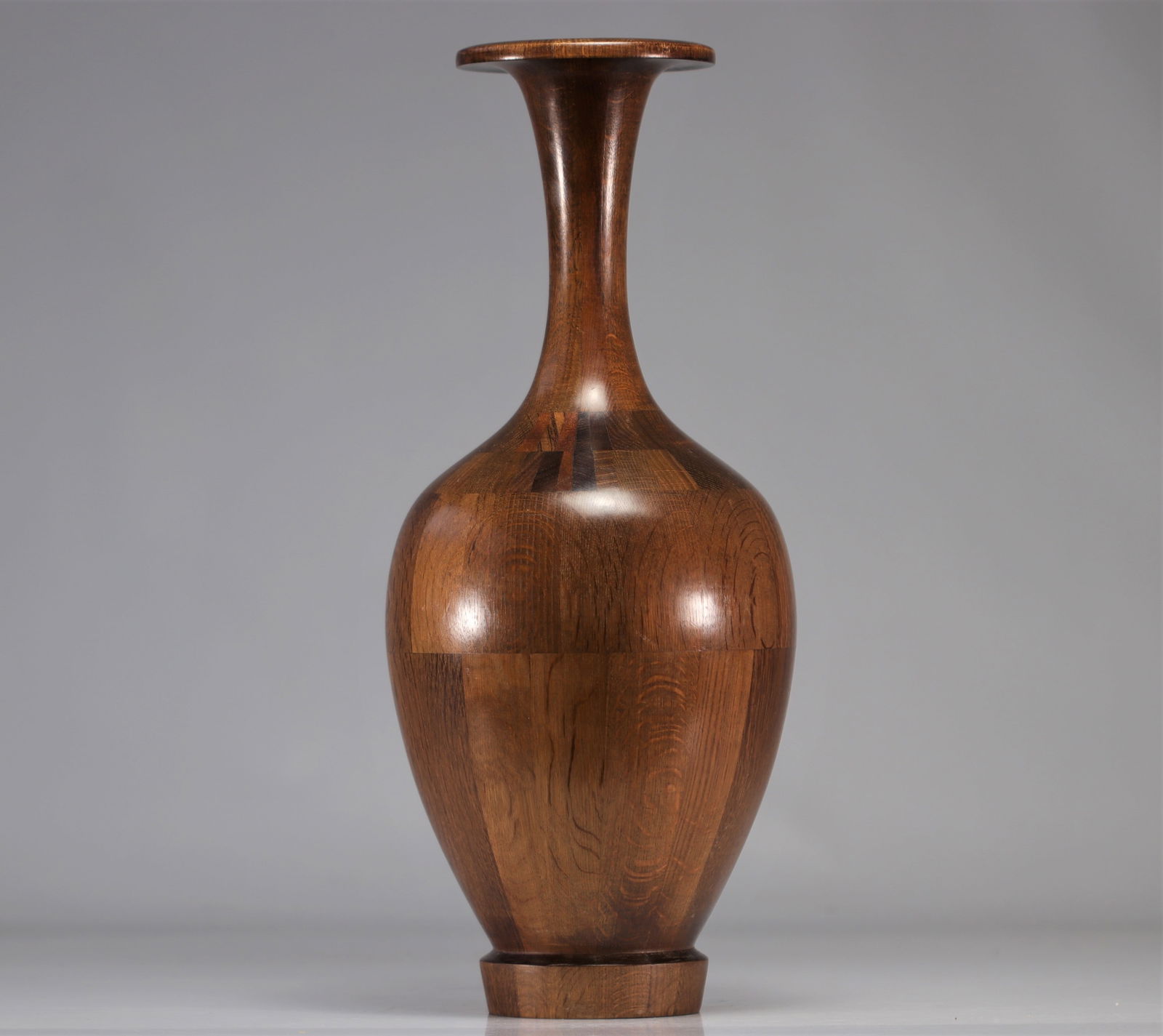 DE COENE Freres wooden vase from Belgium, 1960: DE COENE Freres wooden vase from Belgium, 1960. DE COENE Freres are known as one of the most important manufacturers of Art Deco furniture in Europe, with customers all over the world (in the 1920s an