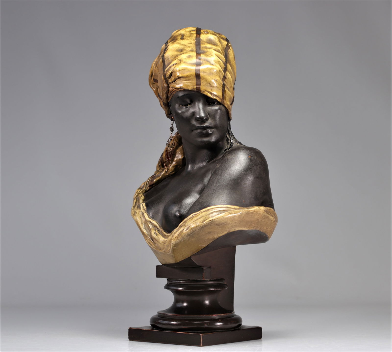 Young Oriental" bust circa 1900 (1 of 4)