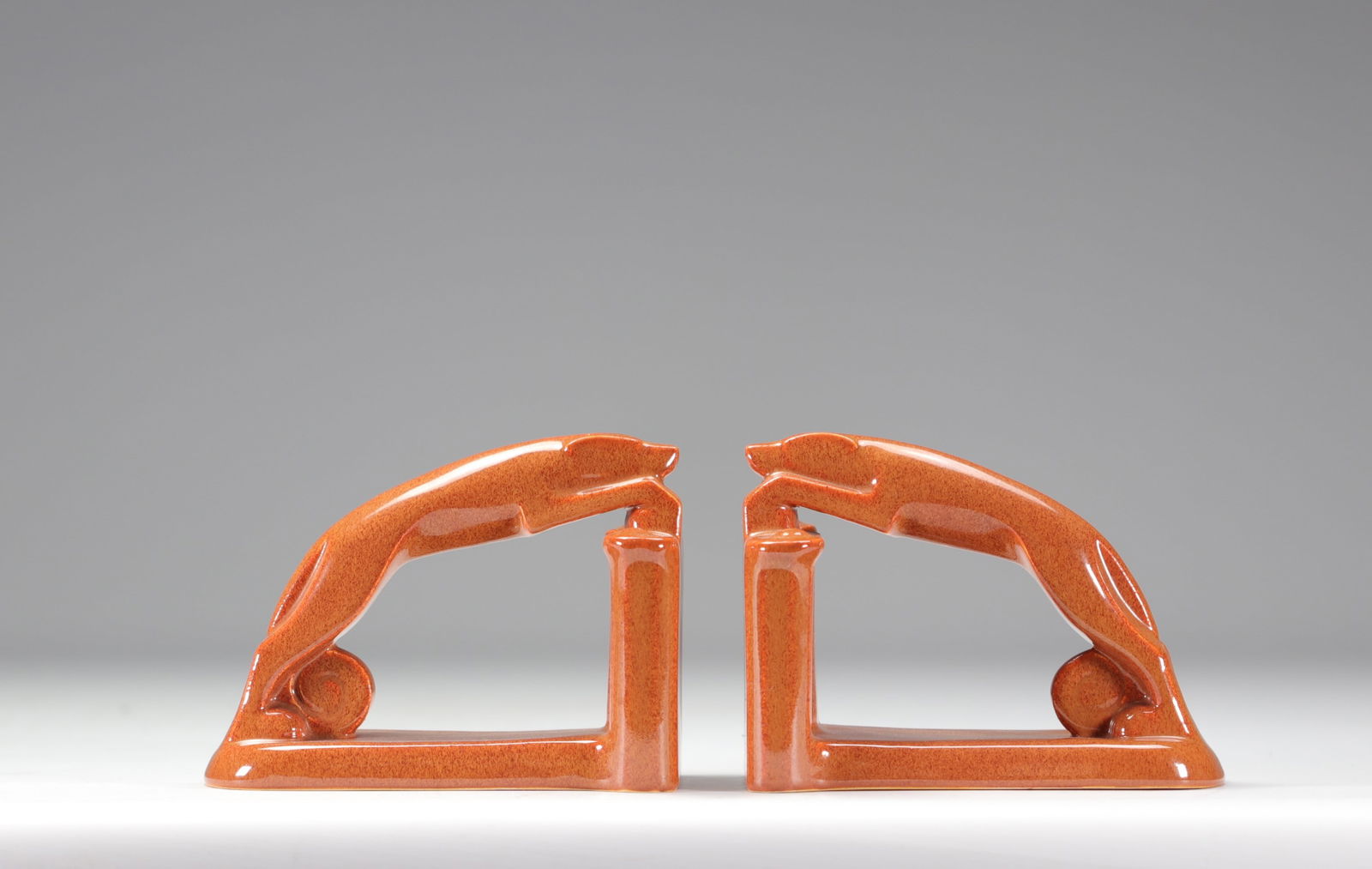 VILLEROY & BOCH Septfontaines pair of greyhound bookends (1 of 4)