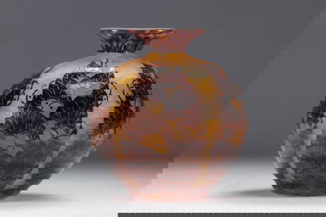 Le Verre Francais Art Deco acid-etched ball vase decorated with flowers: Le Verre Francais Art Deco acid-etched ball vase decorated with flowers - Weight: 2.10 kg - Shipping available - Region: France - Sizes: H 220 mm D 200 mm - At first glance: normal wear / patina of us