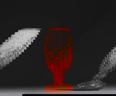 CHARDER - Acid-etched multi-layered glass vase decorated with ferns, signed in the decoration.: CHARDER - Acid-etched multi-layered glass vase decorated with ferns, signed in the decoration. - Weight: 400 g - Shipping available - Region: France - Sizes: H 170MM X L 75MM - At first glance: good c