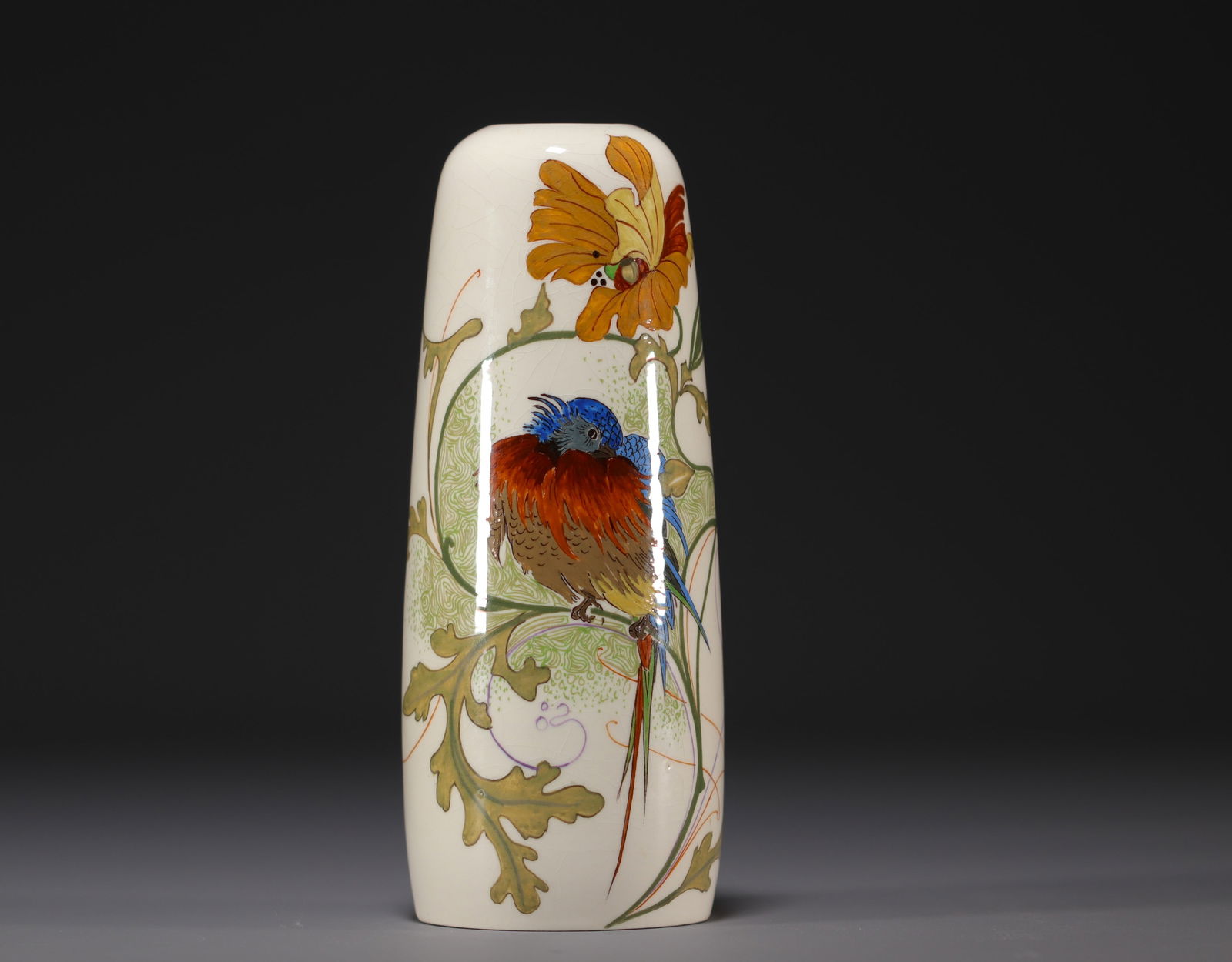Vase en faience de Gouda, South Holland, vers 1900-1910. (1 of 6)