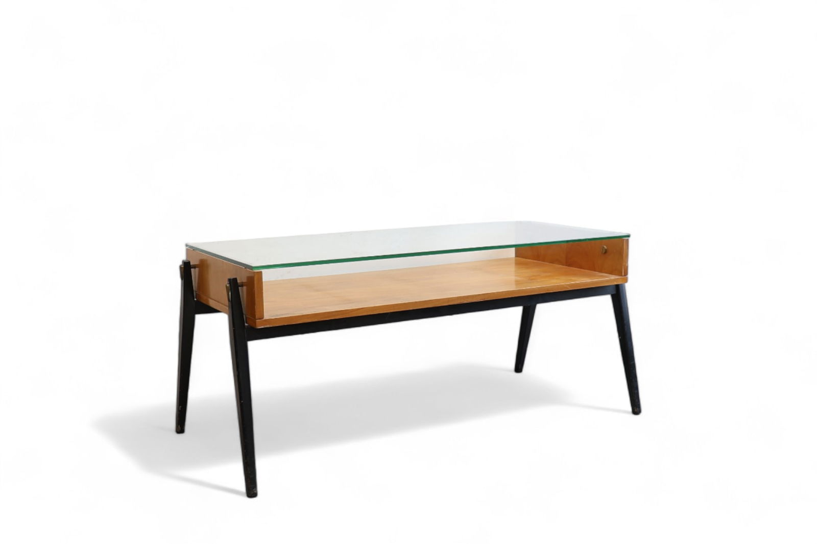 Alfred HENDRICKX (1931-2019) for Belform - Small veneer and glass coffee table, circa 1956.: Alfred HENDRICKX (1931-2019) for Belform - Small veneered and glass coffee table, black lacquered beech legs, circa 1956. - Weight: 15.00 kg - Shipping unavailable - Region: Belgique - Sizes: H 480MM