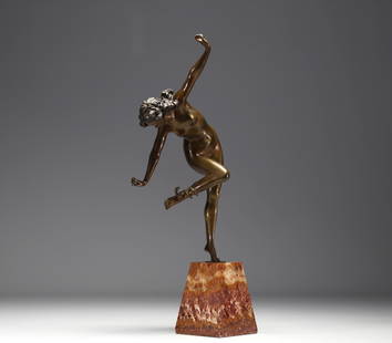 Claire COLINET (1880-1950) "Danseuse au serpent" Bronze sculpture on onyx base, circa 1930.: Claire COLINET (1880-1950) "Danseuse au serpent" Bronze sculpture on onyx base, circa 1930. Signed on the base. - Weight: 4.64 kg - Shipping unavailable - Region: France - Sizes: H 490MM X L 170MM SUR