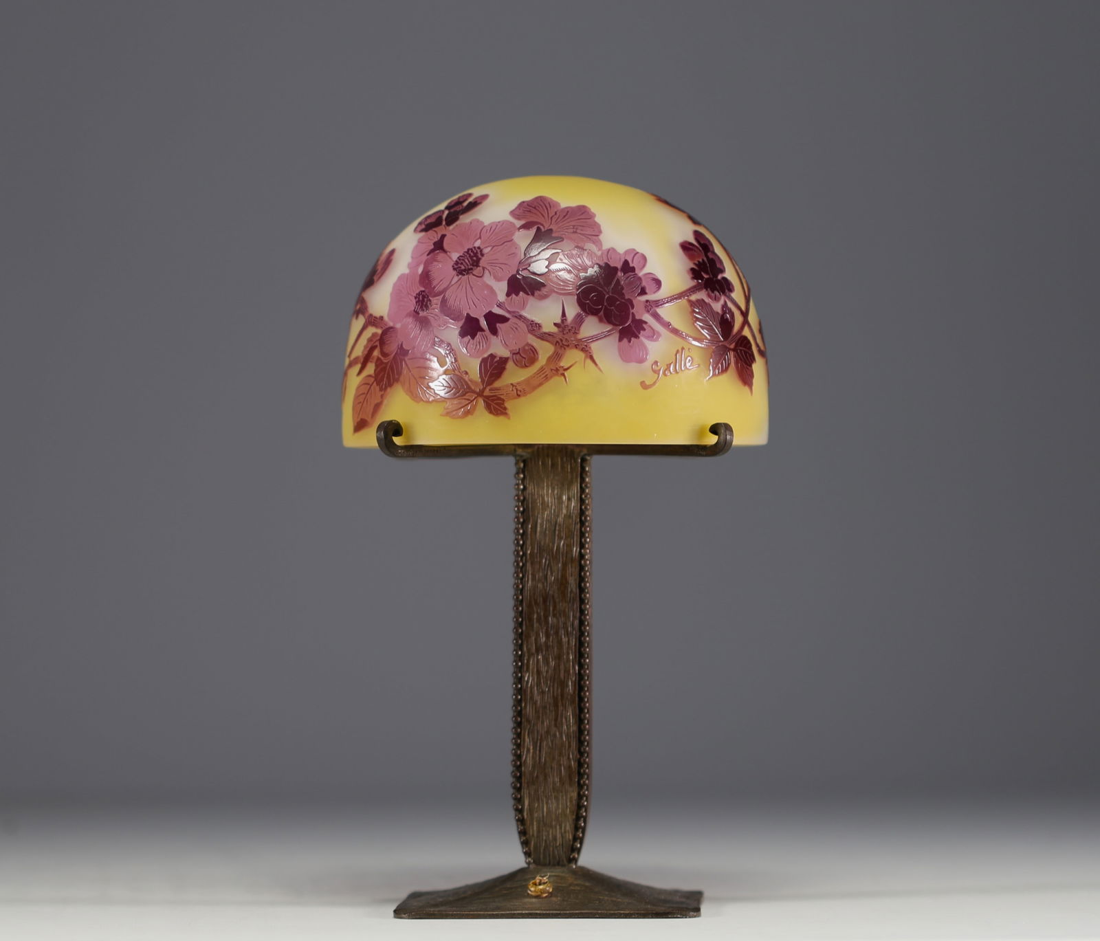 Emile GALLE (1846-1904) Acid-etched multi-layered glass table lamp decorated with Japanese cherry (1 of 4)