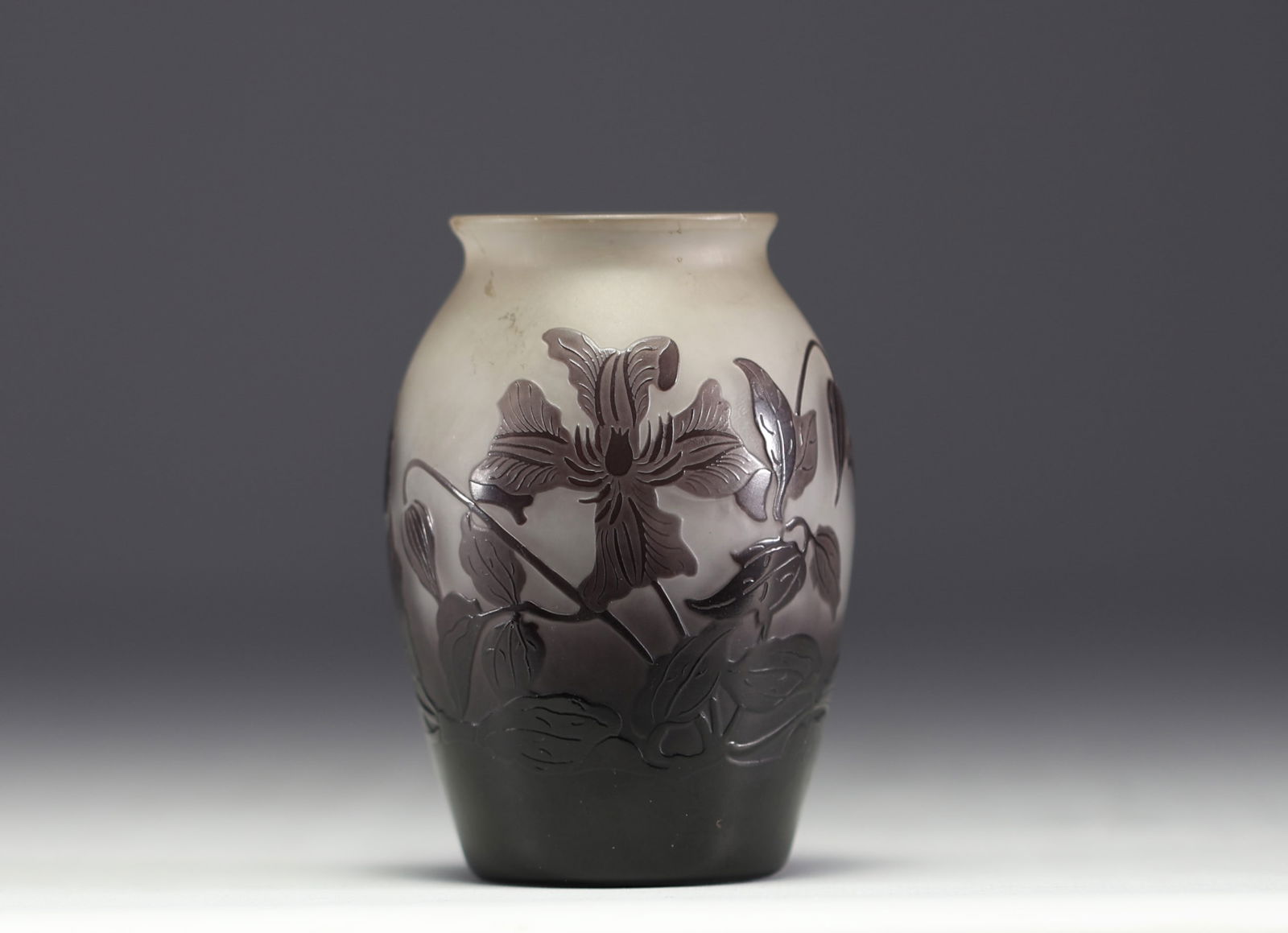 Paul NICOLAS ( 1875-1952) d'Argental - Acid-etched multi-layered glass vase with floral design, (1 of 4)