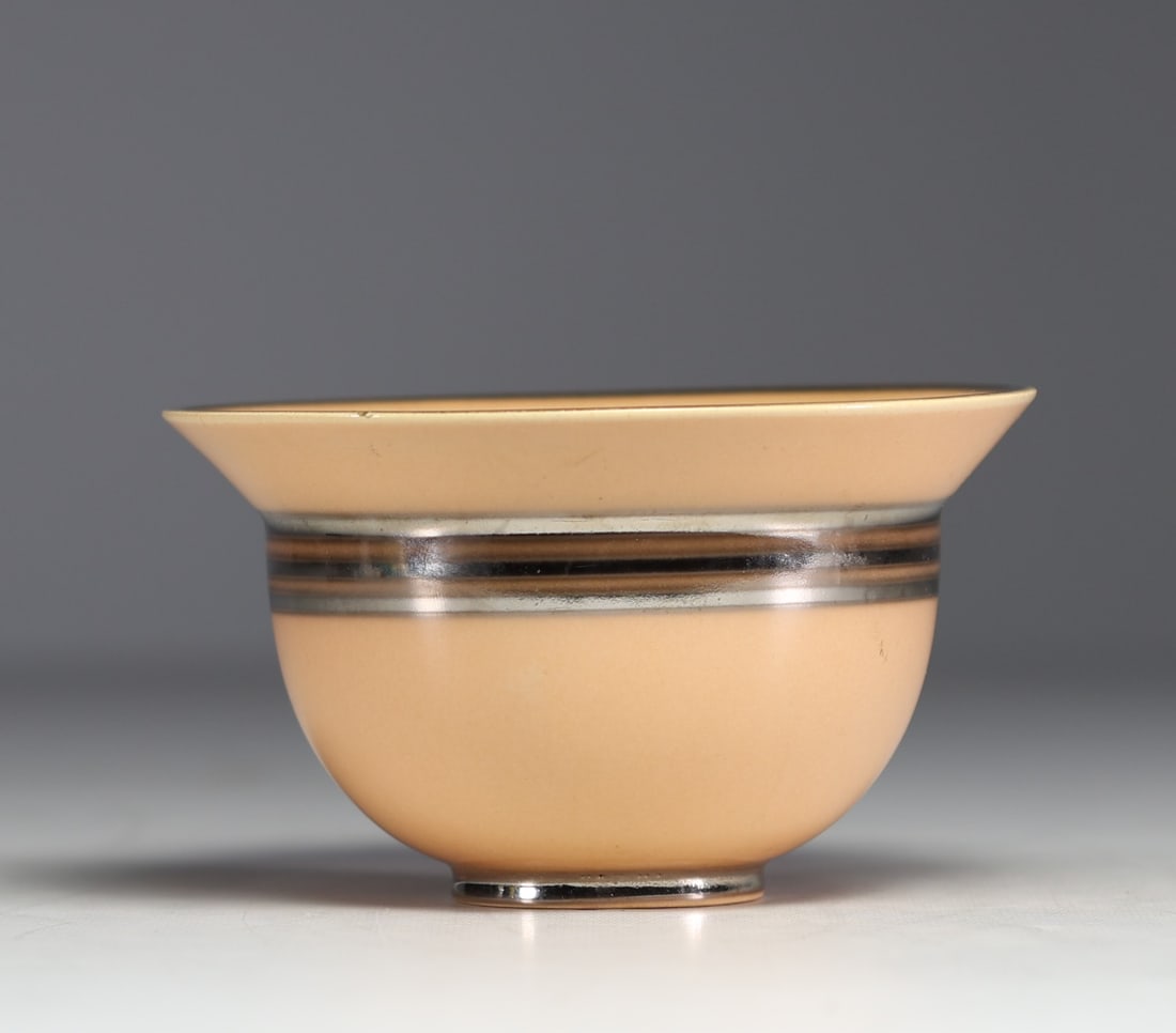 Villeroy & Boch - Earthenware bowl, mark V&B Luxembourg, N°376 - Decoration 216/2073 (a small chip: Villeroy & Boch - Earthenware bowl, mark V&B Luxembourg, N°376 - Decoration 216/2073 (a small chip on the rim) - Weight: 480 g - Shipping available - Region: Luxembourg - Sizes: H 95MM X D 160MM