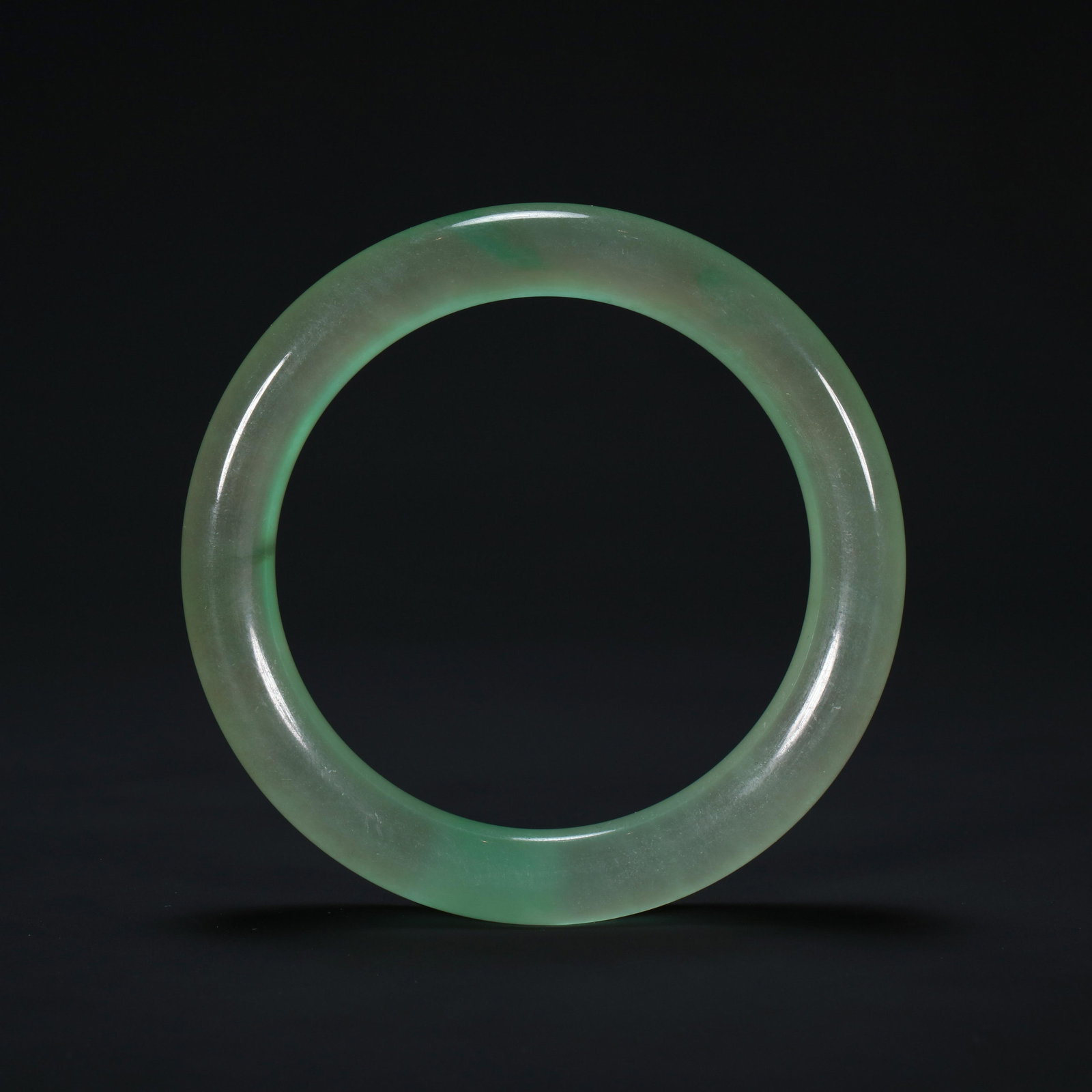 CHINESE JADE BRACELET FROM THE QING DYNASTY (1 of 6)