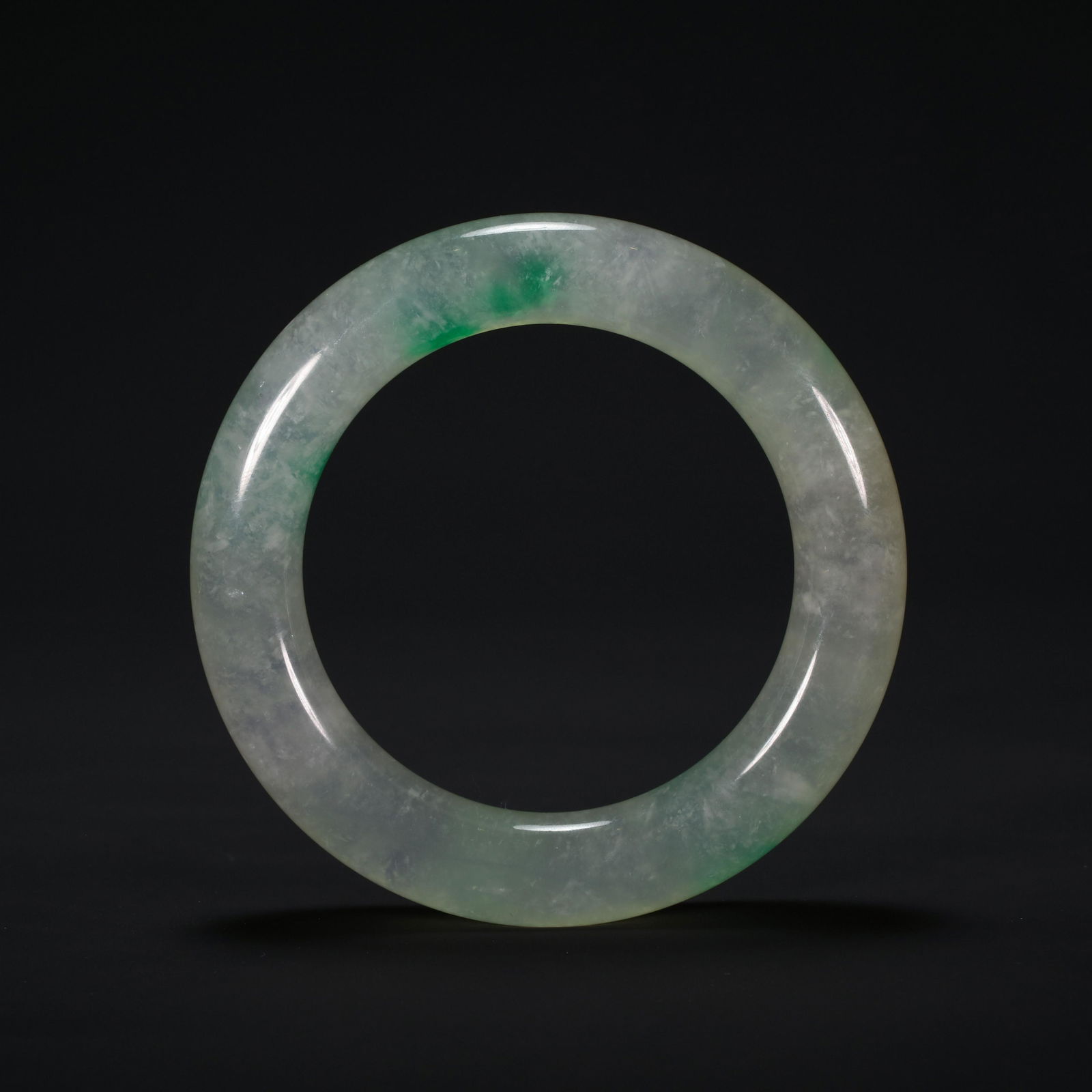 CHINESE JADE BRACELETS FROM THE QING DYNASTY (1 of 6)