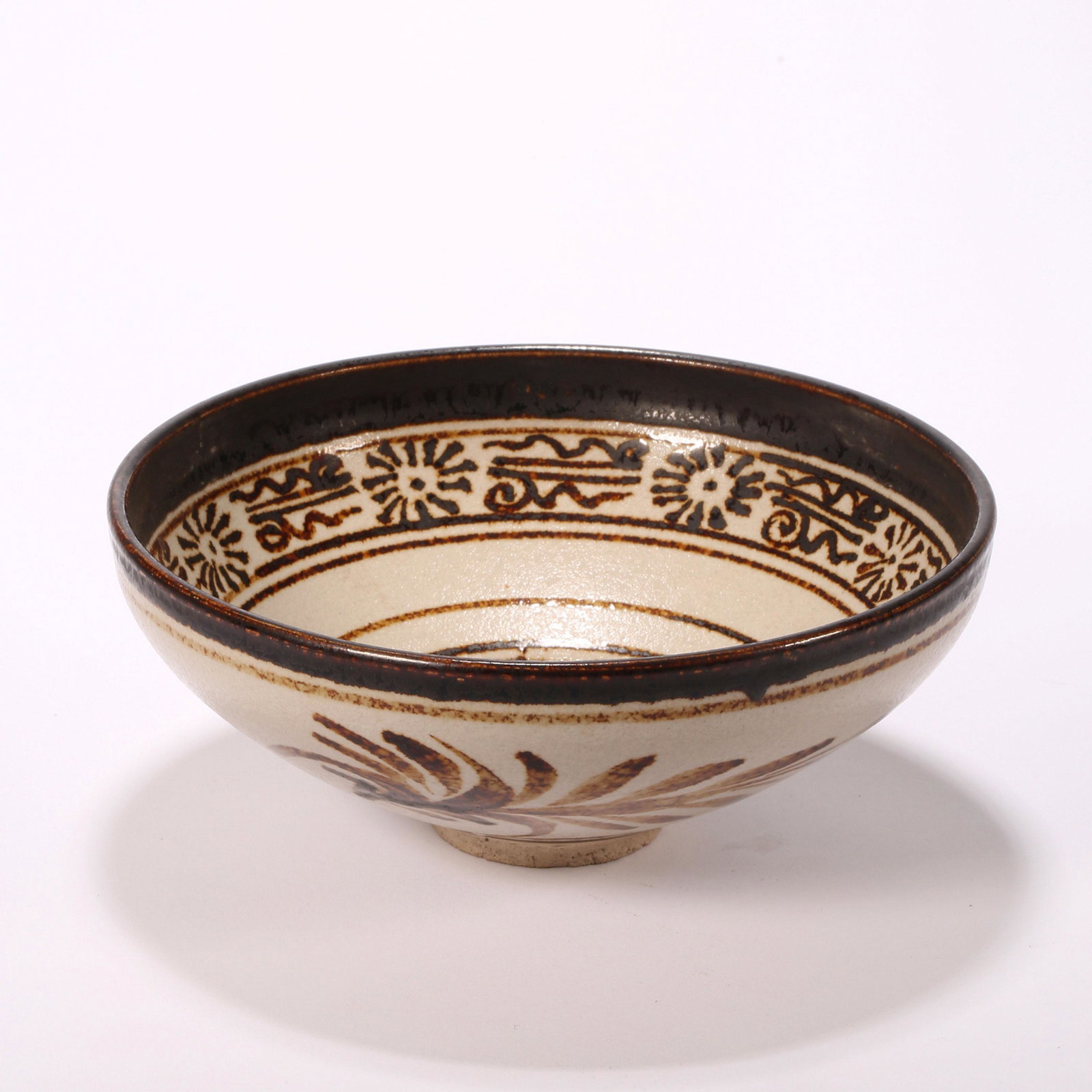 SONG DYNASTY CIZHOU WARE FLOWER BOWL (1 of 8)