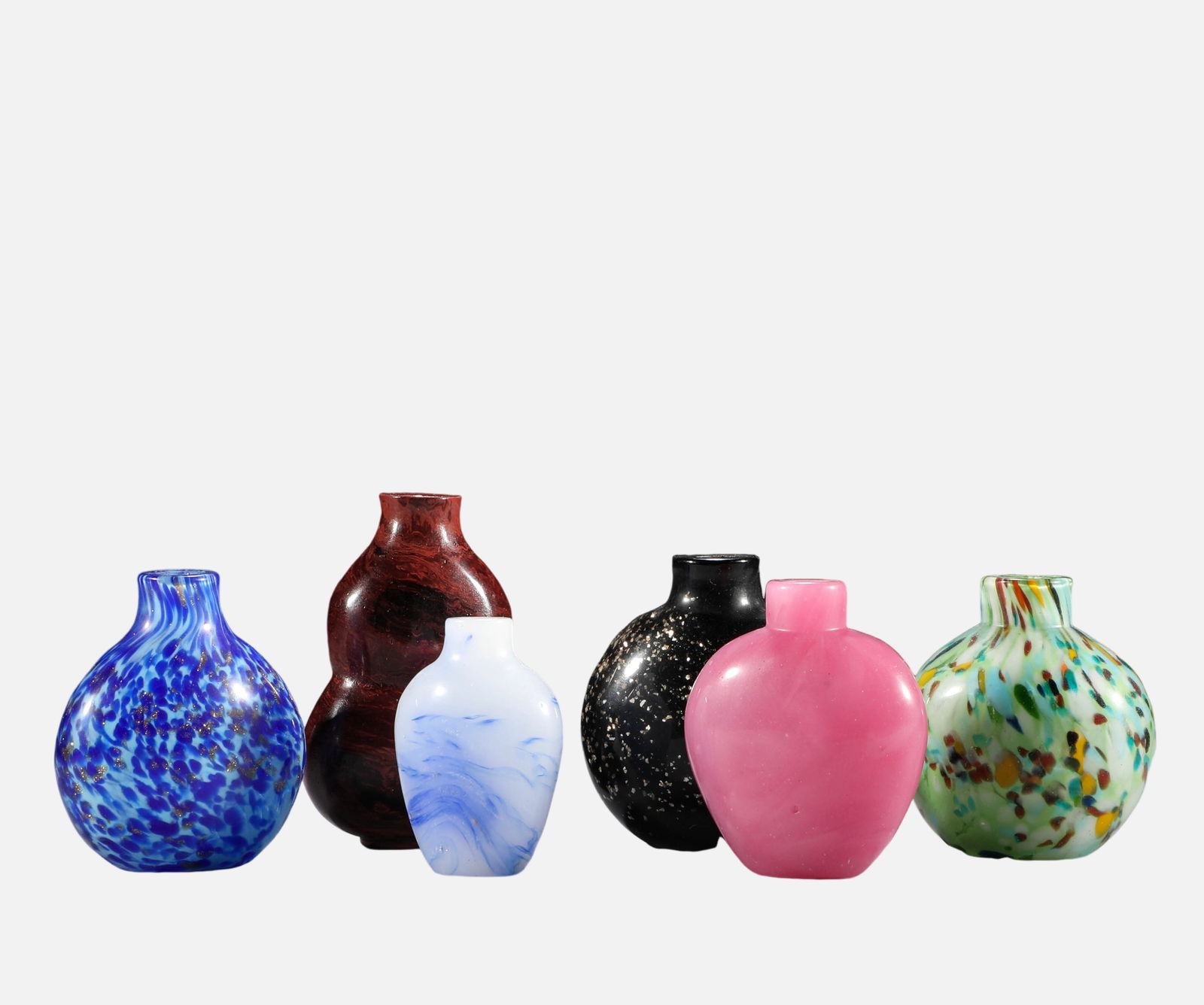 A group of Chinese Qing Dynasty snuff bottles (1 of 4)