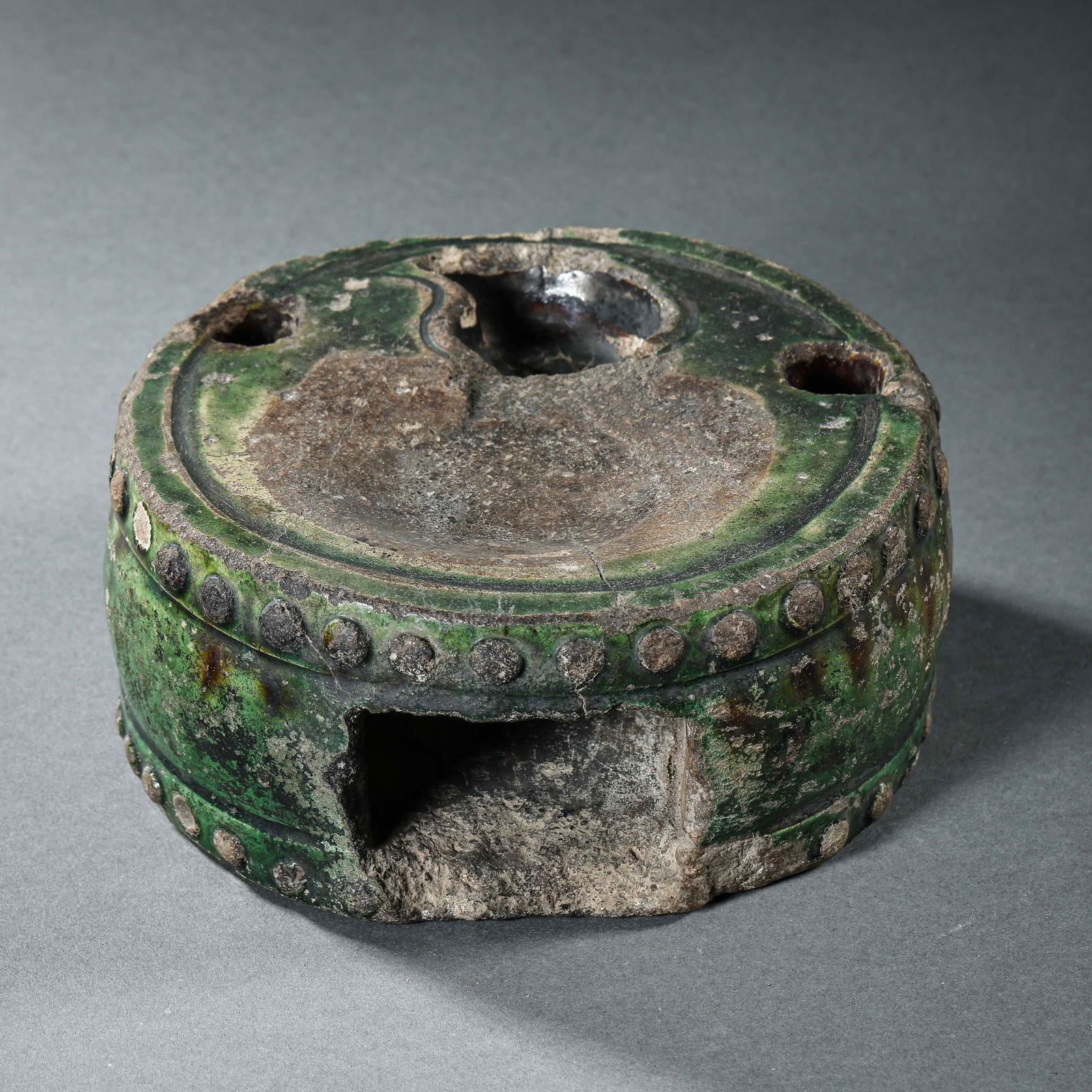Chinese Tang Dynasty Sancai Green Glaze Drum-nail Pattern Inkstone (1 of 8)