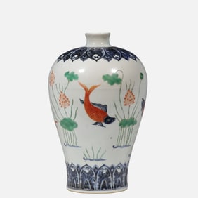 Chinese Ming Dynasty Blue and White Five-Colored Fish and Algae Plum Vase
