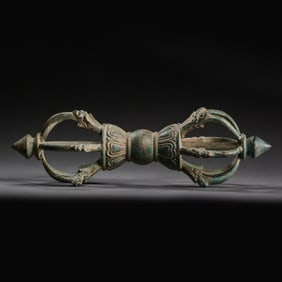 Ancient Chinese bronze ritual implement Vajra