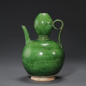 Chinese Liao Dynasty Green Glaze Gourd Ewer