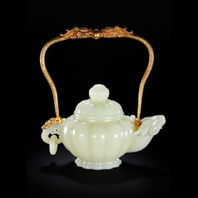 Chinese Qing Dynasty Hetian white jade sheep head ring handle pot