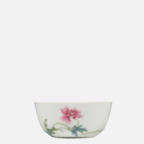 Chinese Qing Dynasty Yongzheng Period Famille Rose Flower Pattern Cup