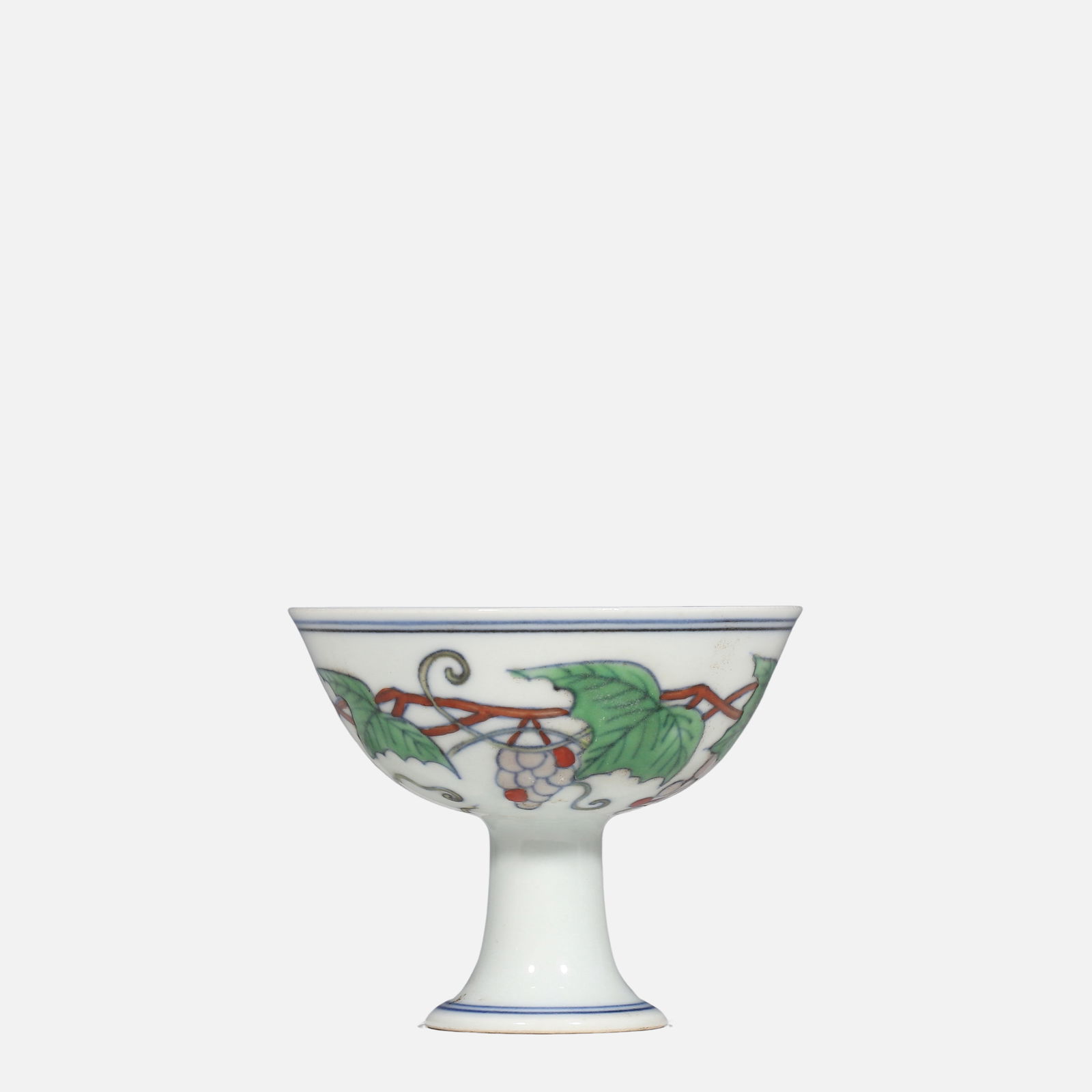 Chinese Ming Chenghua period Doucai grape pattern high-foot cup (1 of 9)