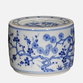 Blue and white cricket jar from the Xuande period of the Ming Dynasty, China