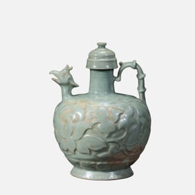 Yaozhou kiln carved flower pattern pot, late Tang and Five Dynasties, China