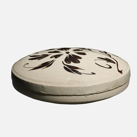 Chinese Northern Song Dynasty Cizhou kiln white background black pattern lid box