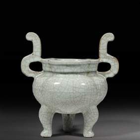 Chinese Qing Dynasty Qianlong period imitation official glaze double-handled tripod censer