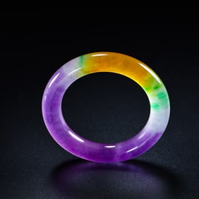 Chinese Qing Dynasty Jade Bracelet