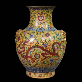 Chinese Qing Dynasty Qianlong period enameled dragon-patterned double-topped vase
