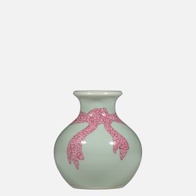 Chinese Qing Dynasty Jiaqing period pink enamel water jug