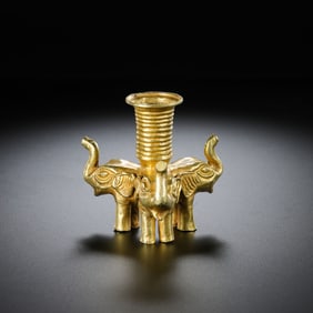 750-810 AD Pure gold elephant-foot vase