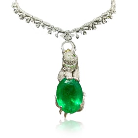 18K Gold Diamond Emerald Cat Necklace