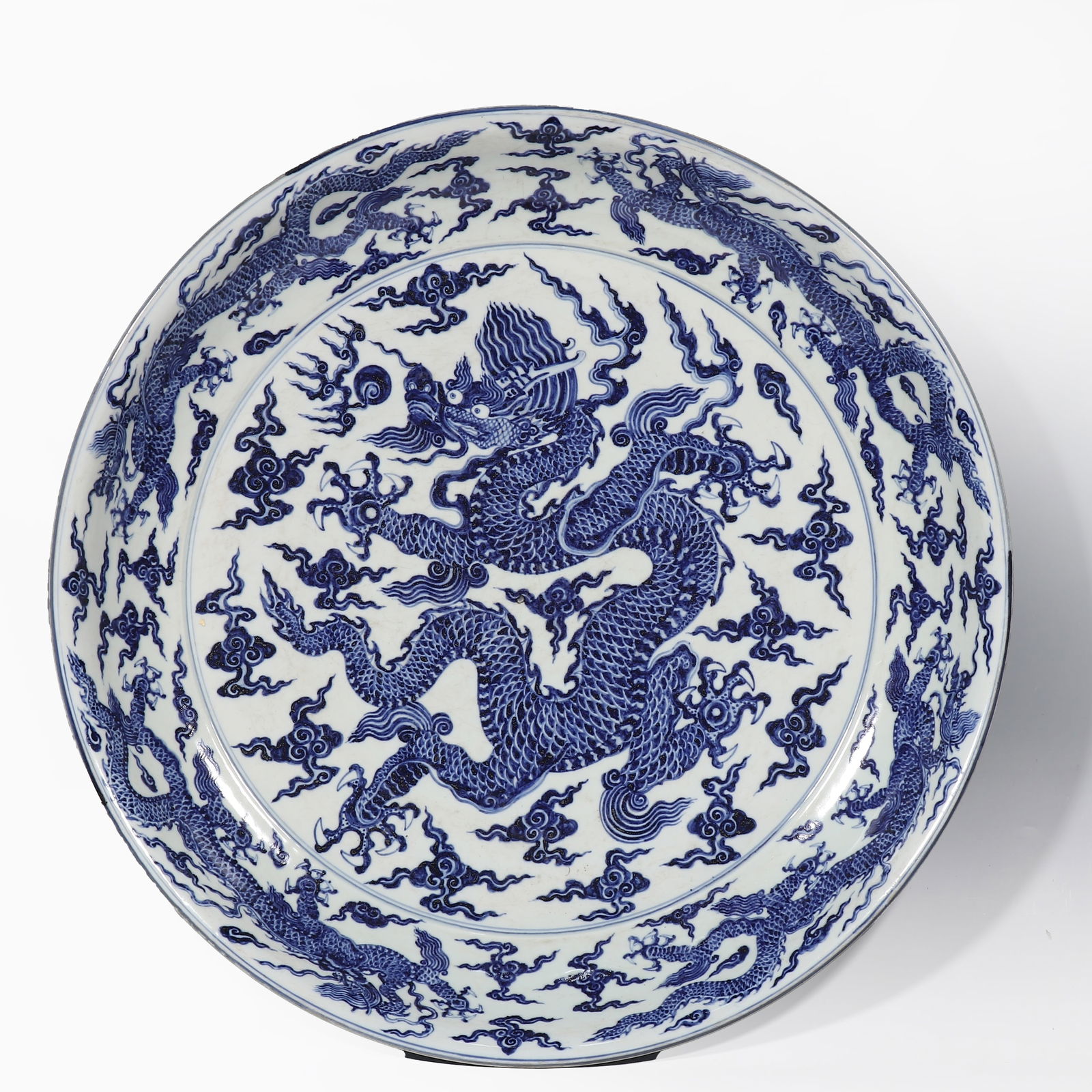 Mingxuan blue and white flower and five dragon pattern large plate