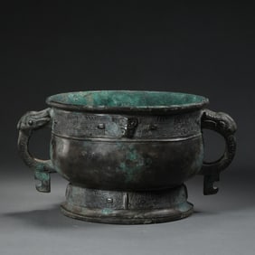 Bronze Gui from the Western Zhou Dynasty, 11th century BC