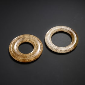 Hetian jade ring from the Han Dynasty, 100 BC